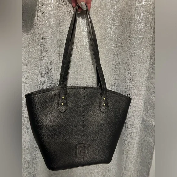 Liz Claiborne Marina Tote Bag Blk - Picture 4 of 8